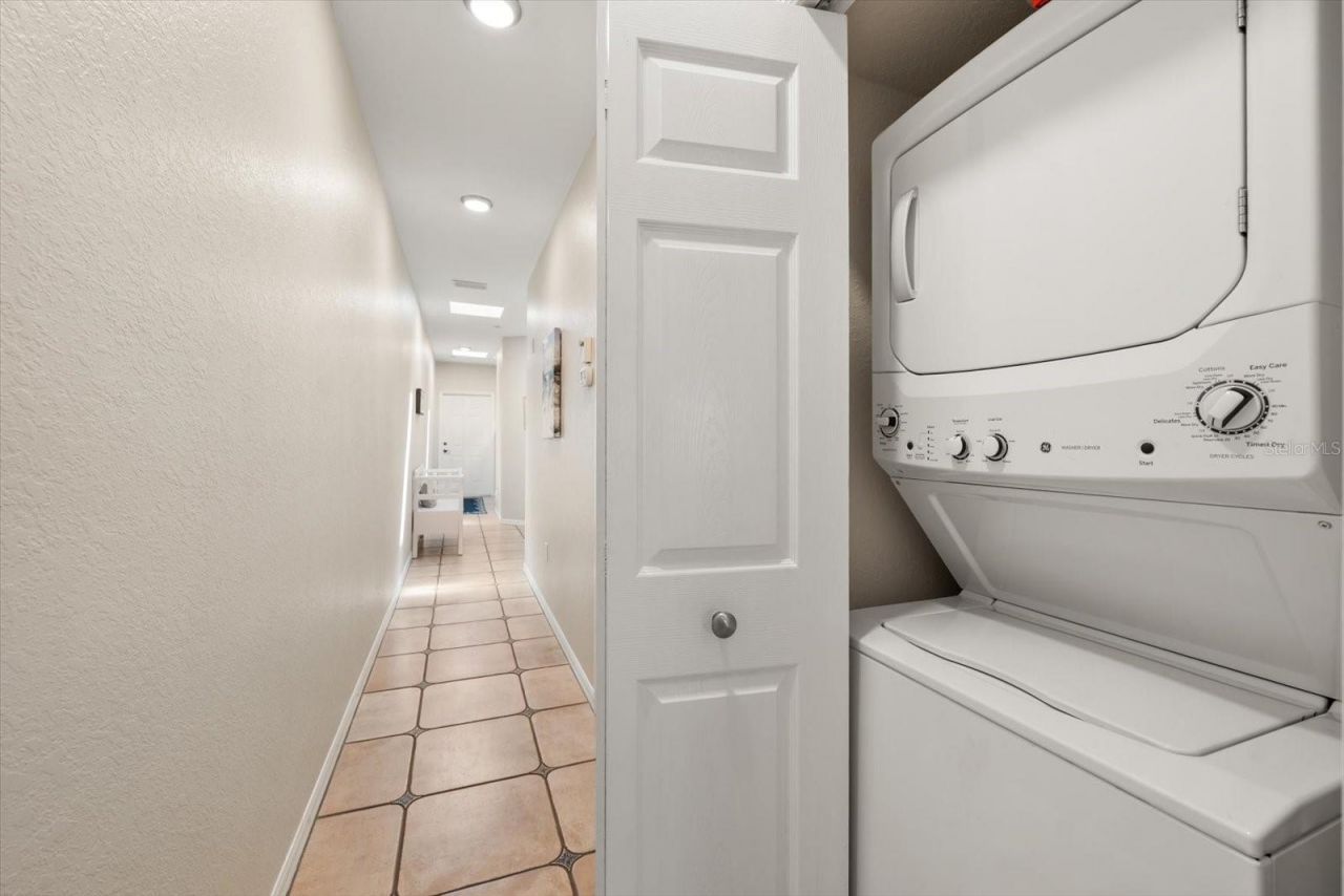 102 Gulf Boulevard, Unit 401, Indian Rocks Beach, FL 33785 Photo