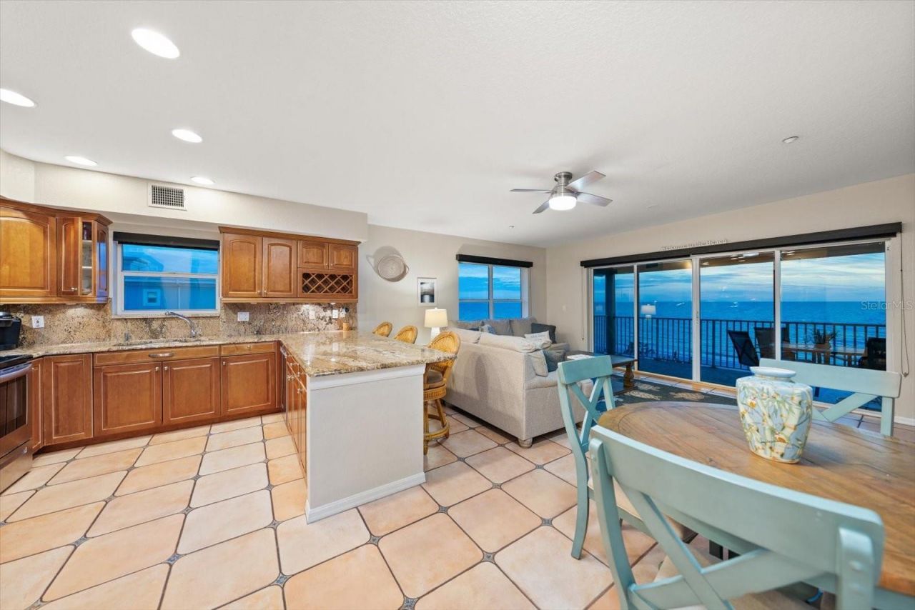 102 Gulf Boulevard, Unit 401, Indian Rocks Beach, FL 33785 Photo