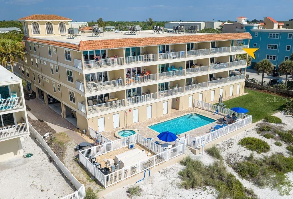 102 Gulf Boulevard, Unit 401, Indian Rocks Beach, FL 33785 Photo