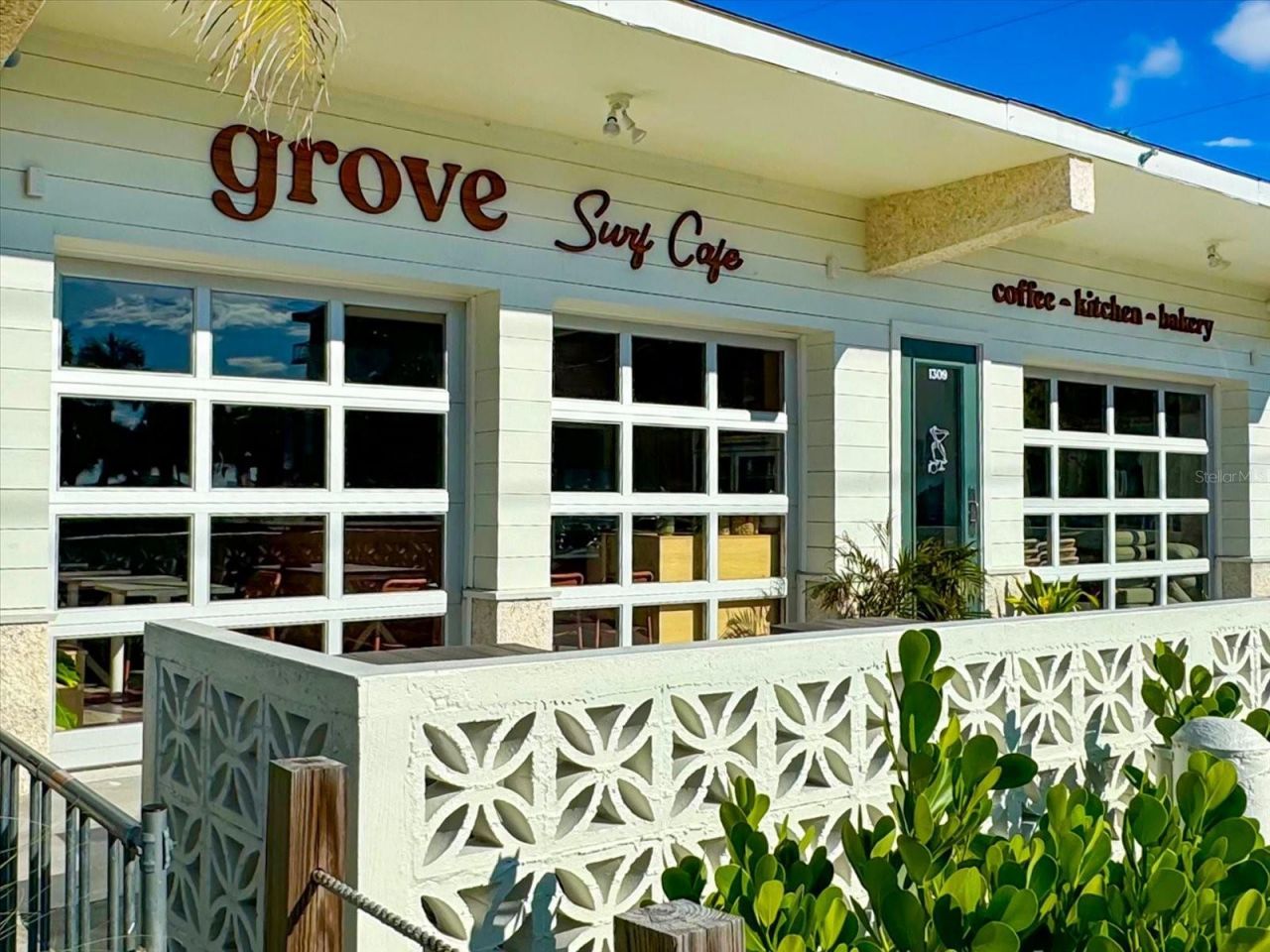 102 Gulf Boulevard, Unit 401, Indian Rocks Beach, FL 33785 Photo