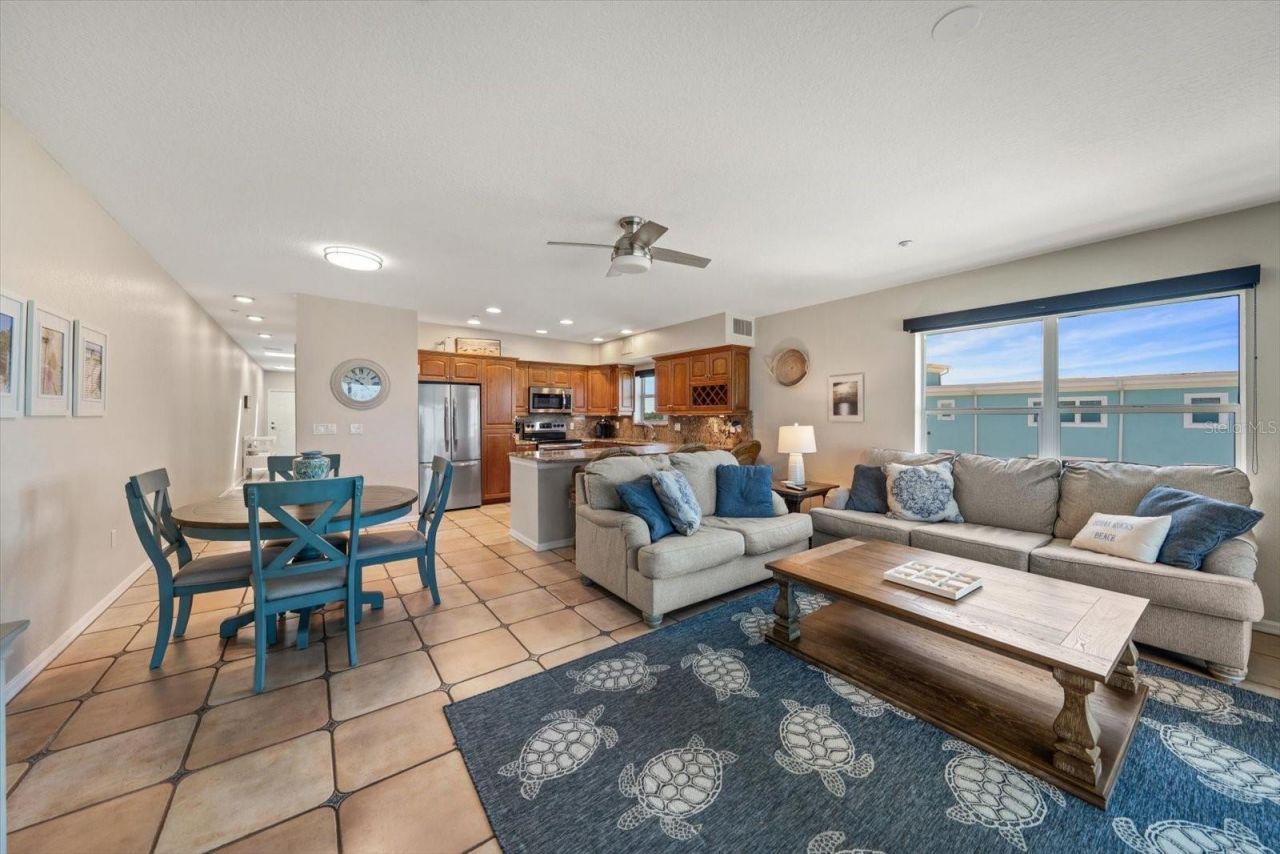 102 Gulf Boulevard, Unit 401, Indian Rocks Beach, FL 33785 Photo