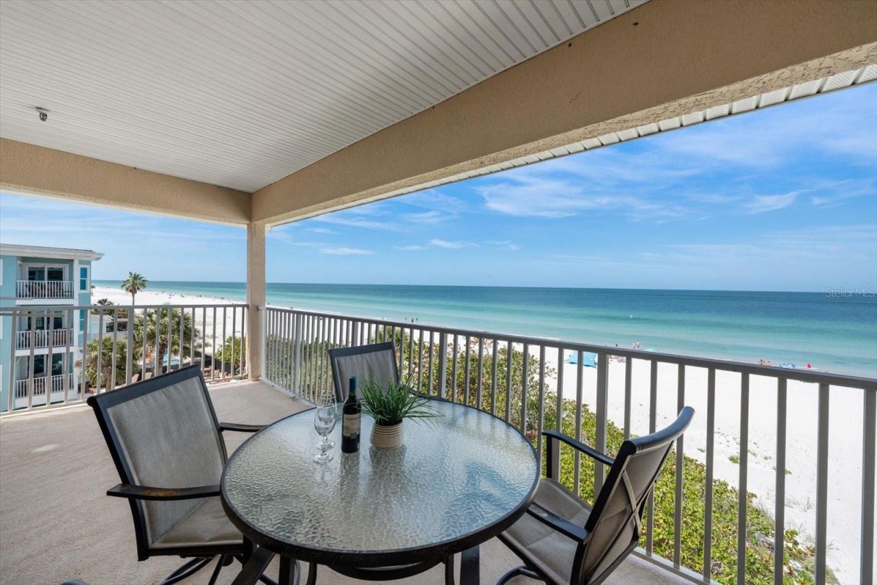 102 Gulf Boulevard, Unit 401, Indian Rocks Beach, FL 33785 Photo
