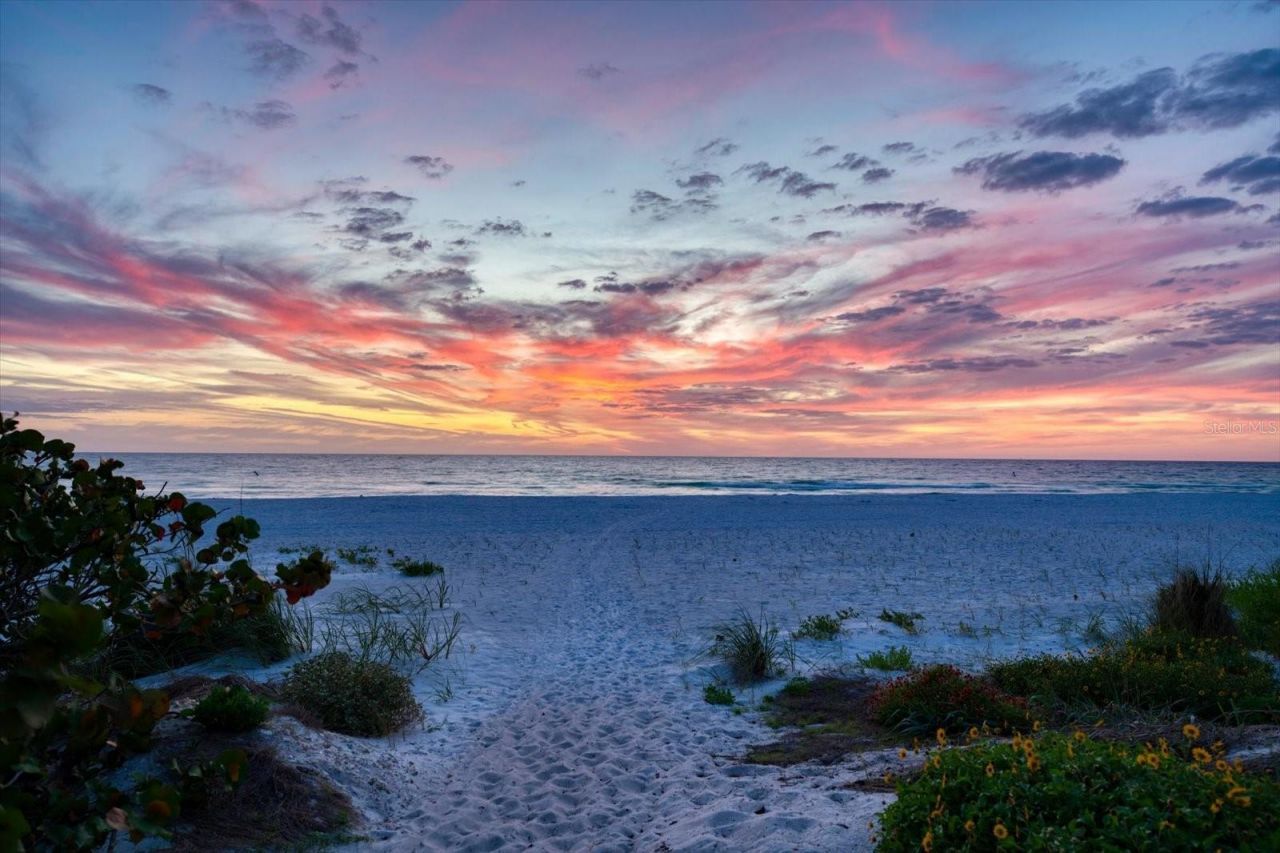 102 Gulf Boulevard, Unit 401, Indian Rocks Beach, FL 33785 Photo