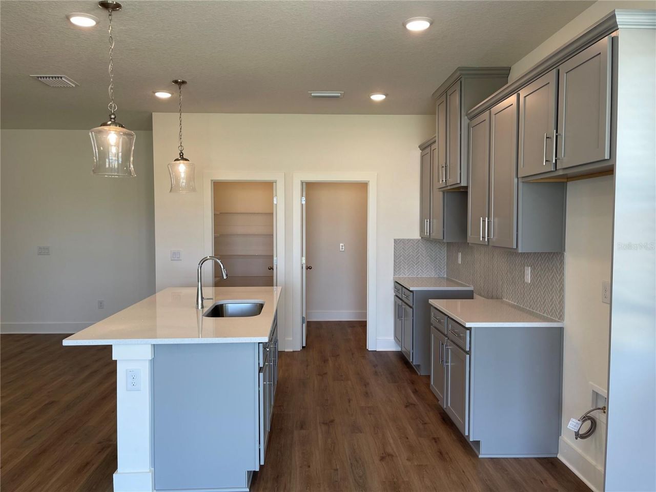 3809 Daybreak Run Loop, Spring Hill, FL 34609 Photo