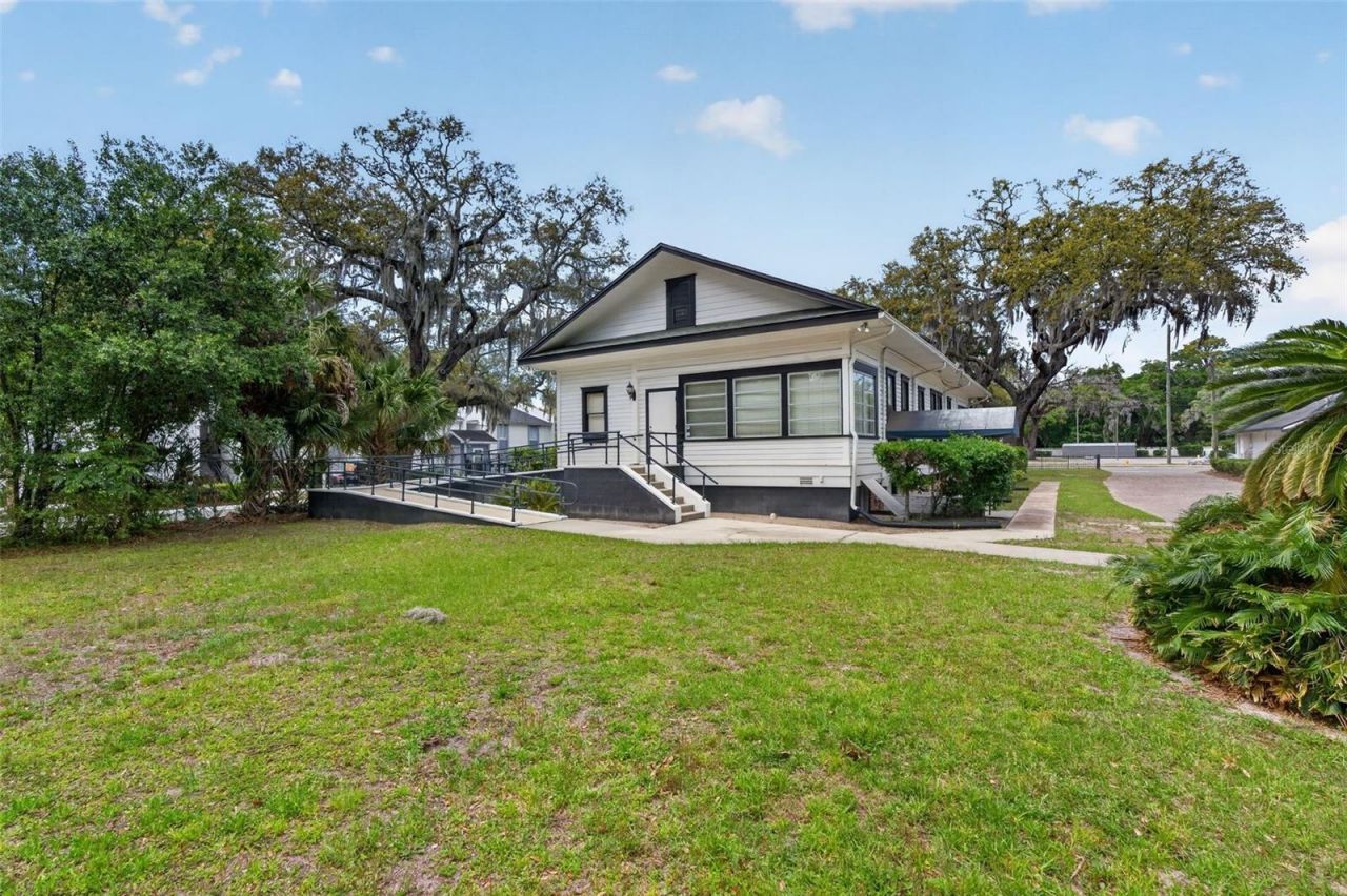 4004 Atlantic Boulevard, Jacksonville, FL 32207 Photo