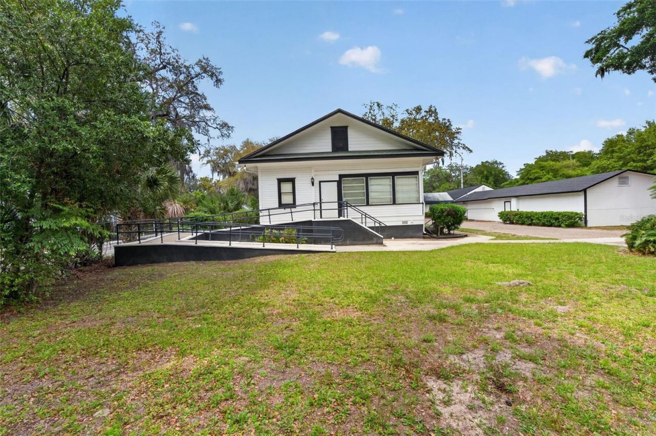 4004 Atlantic Boulevard, Jacksonville, FL 32207 Photo