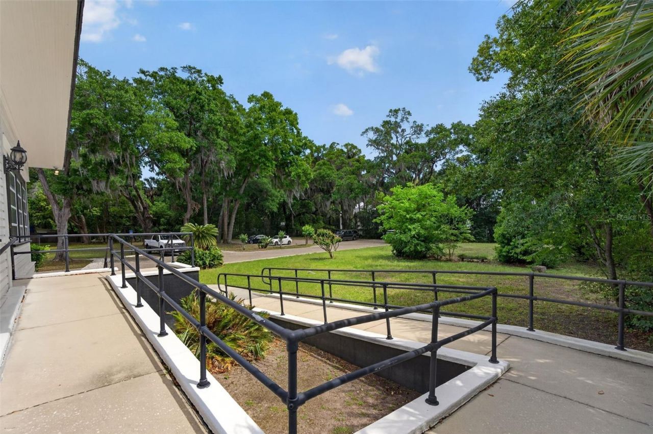 4004 Atlantic Boulevard, Jacksonville, FL 32207 Photo