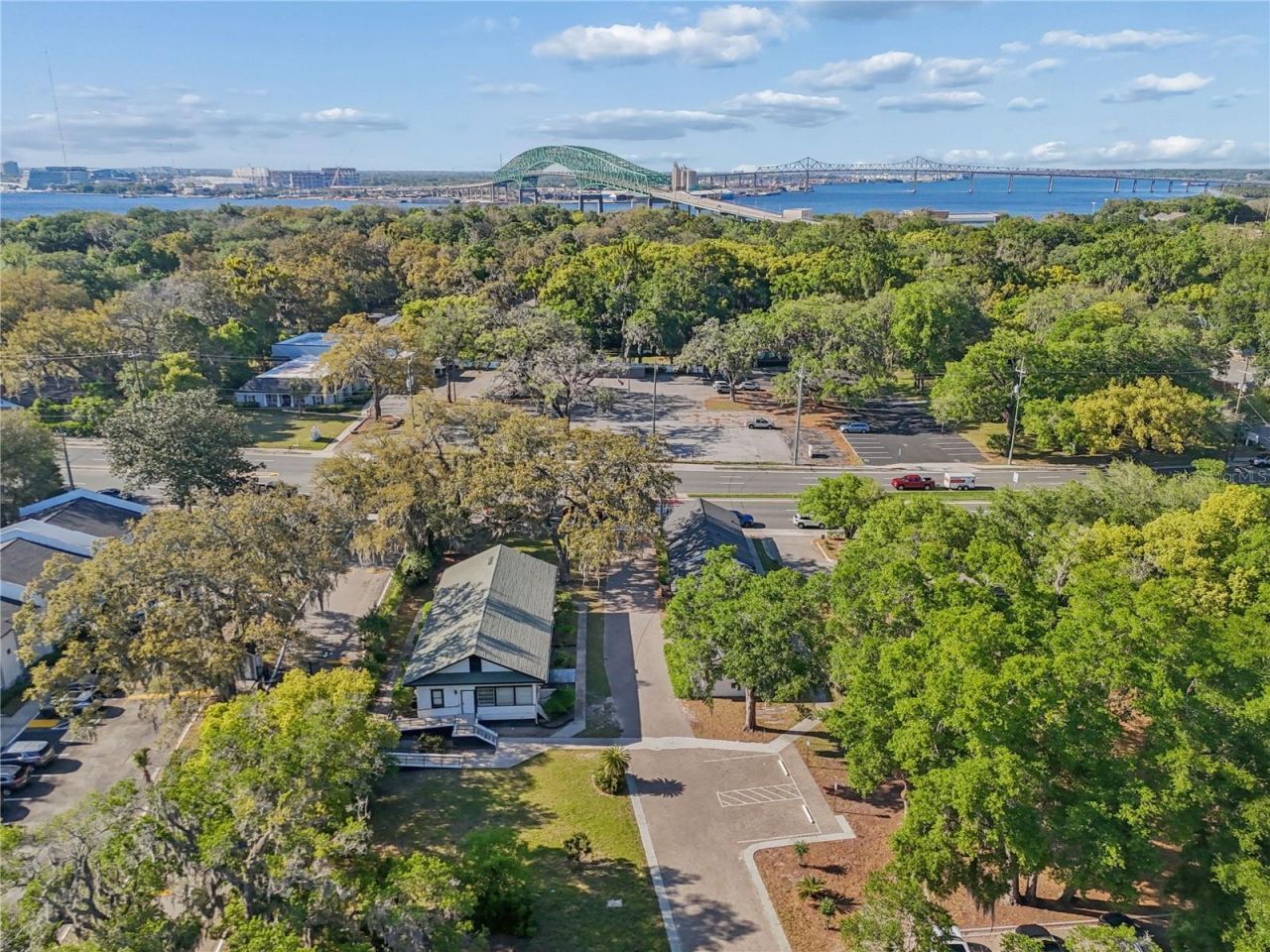 4004 Atlantic Boulevard, Jacksonville, FL 32207 Photo