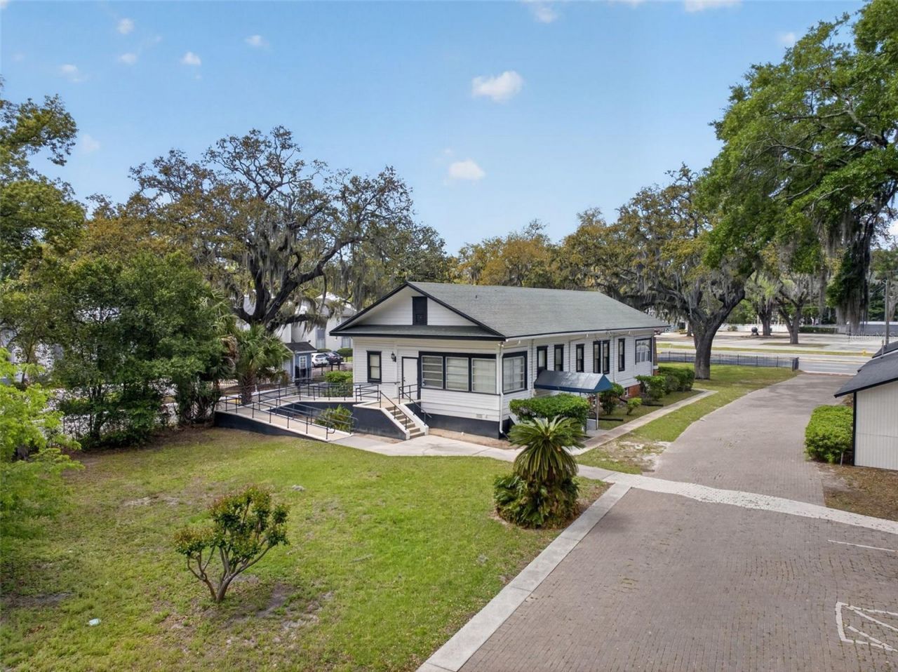 4004 Atlantic Boulevard, Jacksonville, FL 32207 Photo