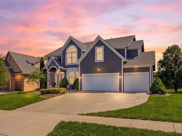 7709 W 145th Street, Overland Park, KS 66223