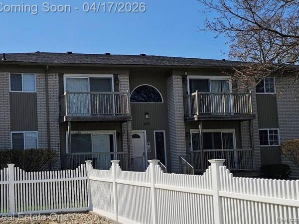 3551 W 14 Mile Road, Royal Oak, MI 48073