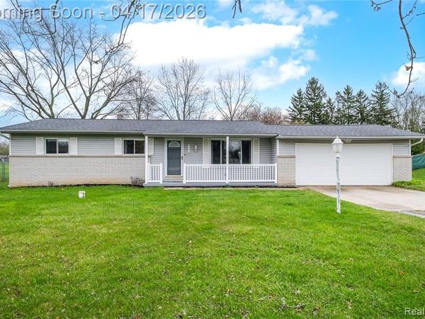 5395 Howe Road, Grand Blanc Twp, MI 48439