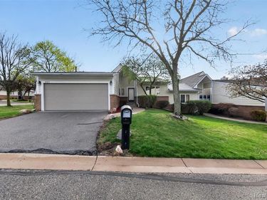 34973 Meadow Lane , Farmington Hills, MI 48335