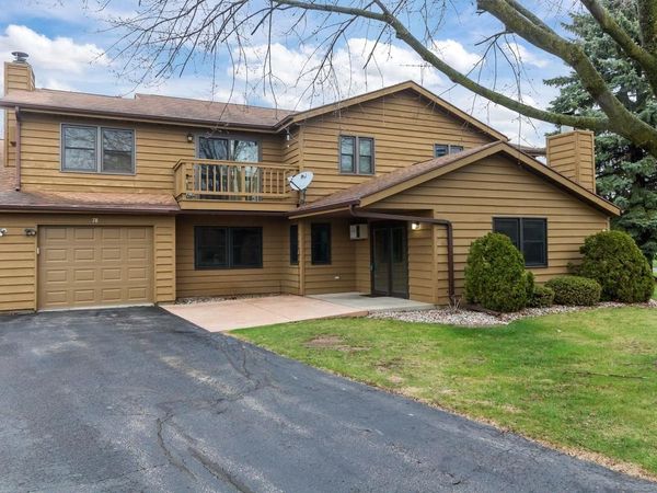 975 MANOR DRIVE, Unit 78, Neenah, WI 54956