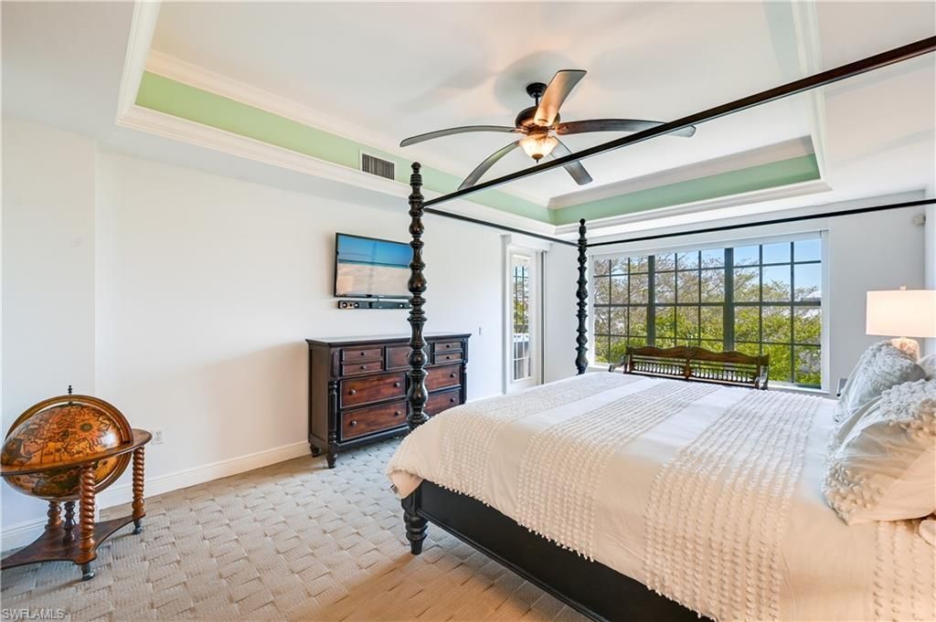 705 10th St S, Unit 301, Naples, FL 34102 Photo