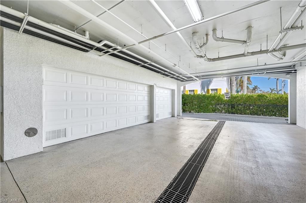 705 10th St S, Unit 301, Naples, FL 34102 Photo