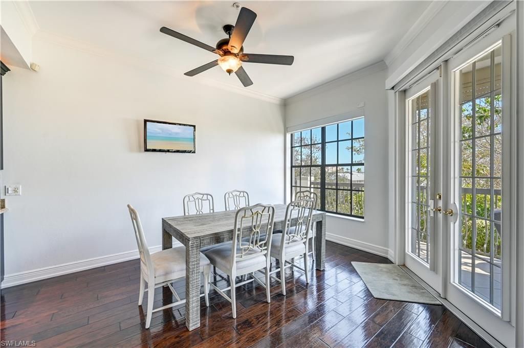 705 10th St S, Unit 301, Naples, FL 34102 Photo