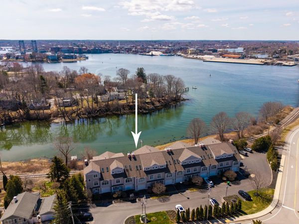 19 Bridge Street, Unit 6, Kittery, ME 03904