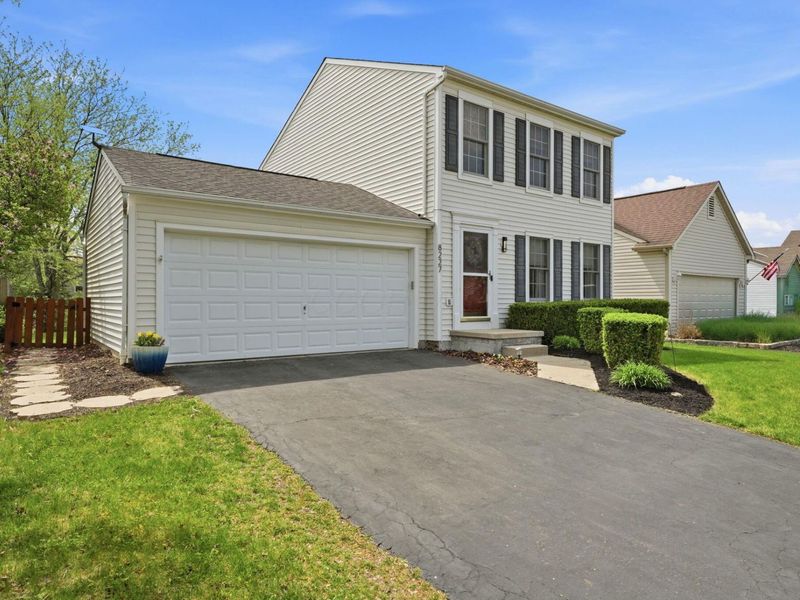 8227 Old Ivory Way, Blacklick, OH 43004 Photo 2