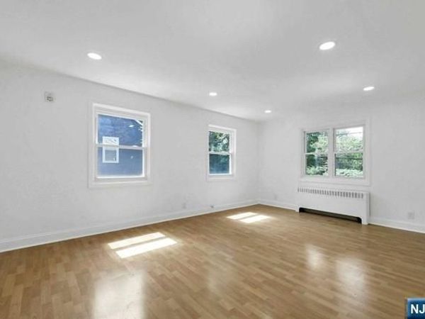 179 Christie Heights Street B, LEONIA, NJ 07605