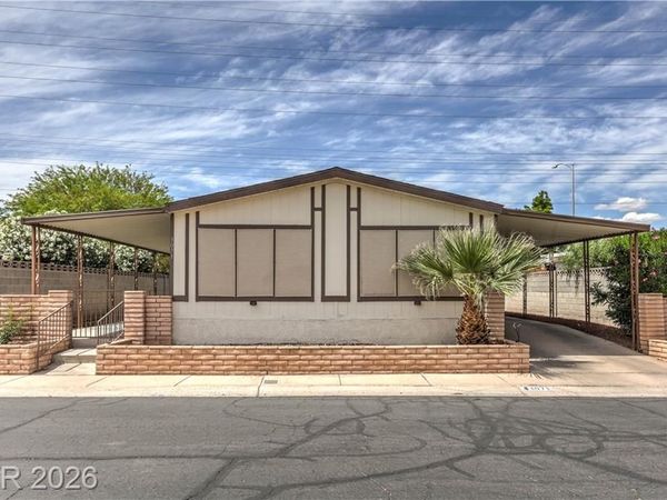 3071 La Barca Lane, Las Vegas, NV 89122
