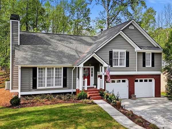 1204 Fern Hollow Dr, Woodstock, GA 30189