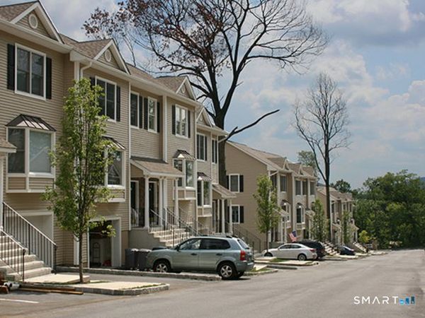 15 Scuppo, Unit 603, Danbury, CT 06811