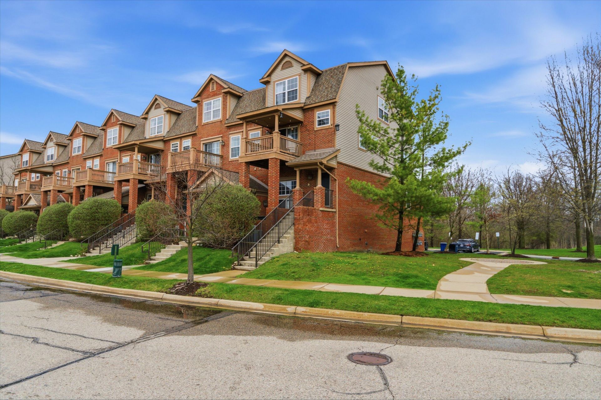 2865 Barclay Way, Ann Arbor, MI 48105 Main Photo