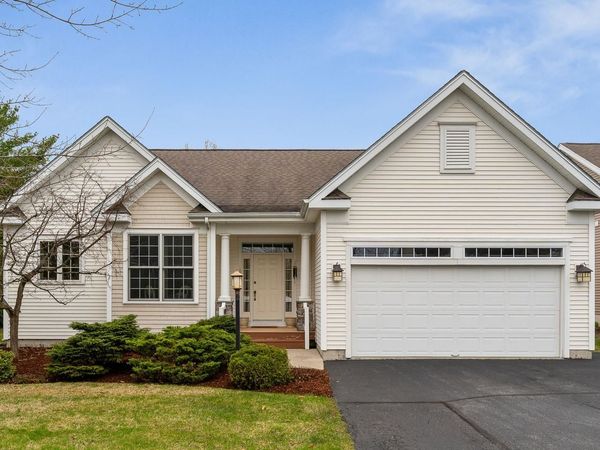 15 Upswept Lane, South Burlington, VT 05403