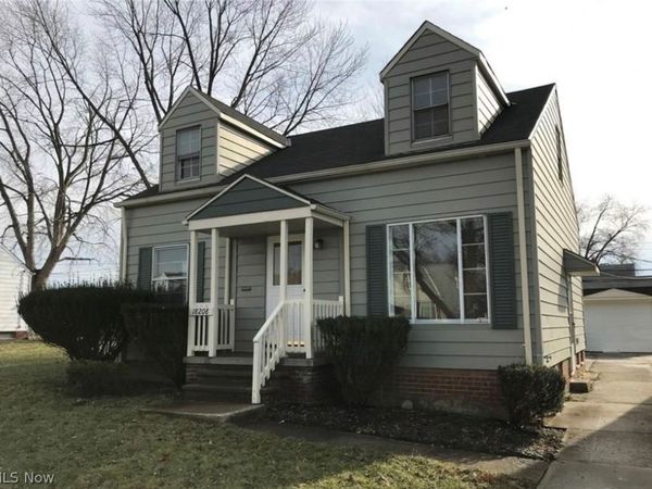 18208 Edinboro Avenue , Maple Heights, OH 44137