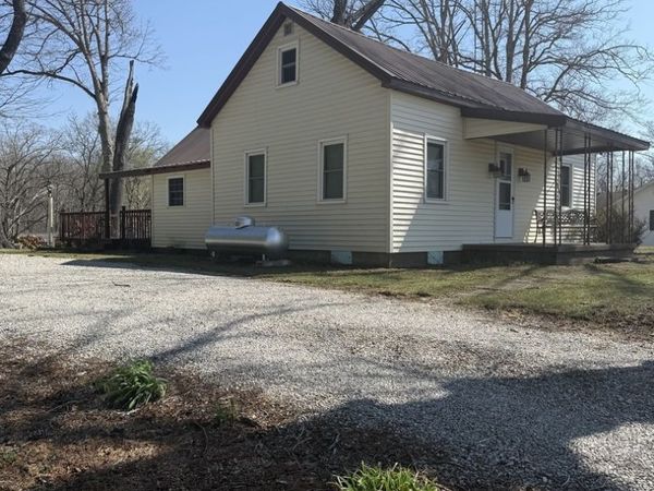 1140 Race Track Road , Centralia, IL 62801