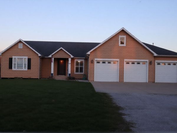 306 S Third Street, Ashkum, IL 60911