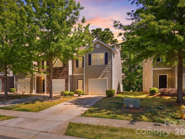 9040 Bradstreet Commons Way, Charlotte, NC 28215