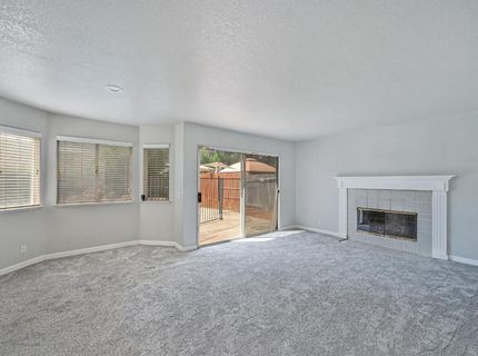 8239 Derbyshire Cir, Sacramento, CA 95828 Photo