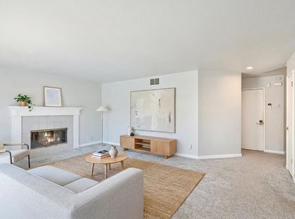 8239 Derbyshire Cir, Sacramento, CA 95828 Photo