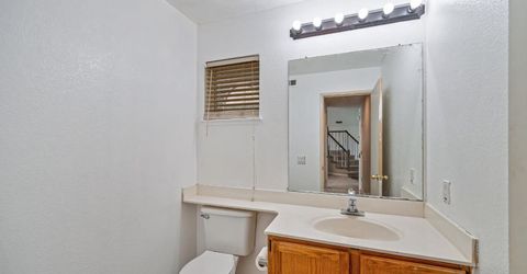 8239 Derbyshire Cir, Sacramento, CA 95828 Photo