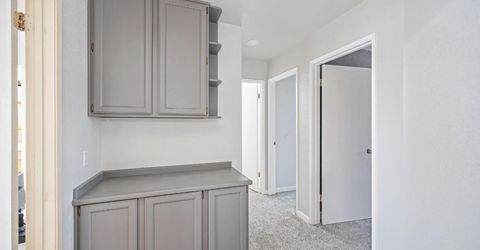 8239 Derbyshire Cir, Sacramento, CA 95828 Photo