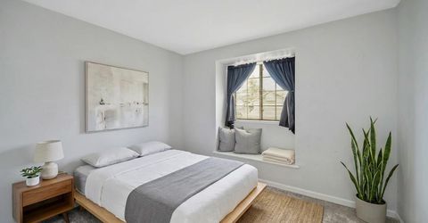 8239 Derbyshire Cir, Sacramento, CA 95828 Photo