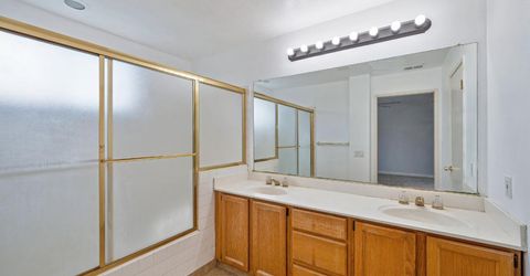 8239 Derbyshire Cir, Sacramento, CA 95828 Photo