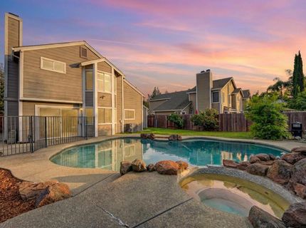 8239 Derbyshire Cir, Sacramento, CA 95828 Photo