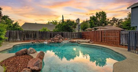 8239 Derbyshire Cir, Sacramento, CA 95828 Photo