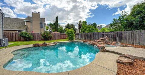 8239 Derbyshire Cir, Sacramento, CA 95828 Photo