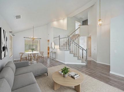 8239 Derbyshire Cir, Sacramento, CA 95828 Photo