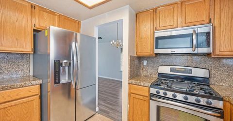 8239 Derbyshire Cir, Sacramento, CA 95828 Photo