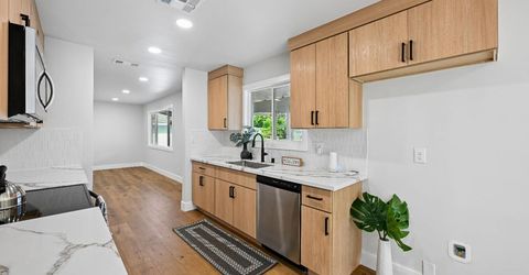 9060 New Dawn Dr, Sacramento, CA 95826 Photo