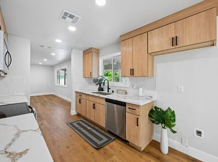 9060 New Dawn Dr, Sacramento, CA 95826 Photo