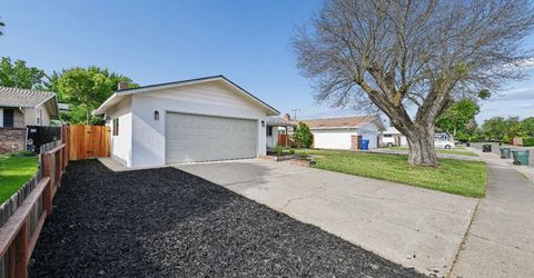 9060 New Dawn Dr, Sacramento, CA 95826 Photo