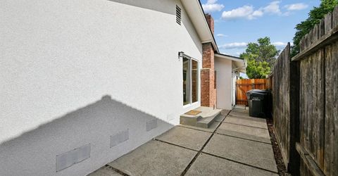 9060 New Dawn Dr, Sacramento, CA 95826 Photo