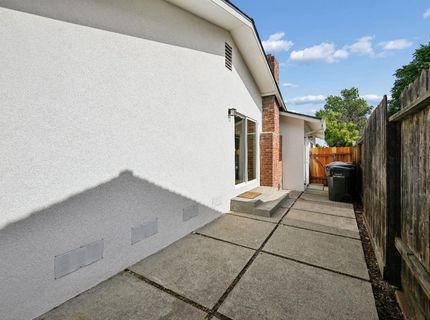 9060 New Dawn Dr, Sacramento, CA 95826 Photo