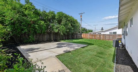 9060 New Dawn Dr, Sacramento, CA 95826 Photo